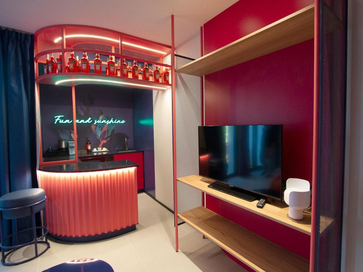 Demo Hotel Design Emotion Rimini Buitenkant foto