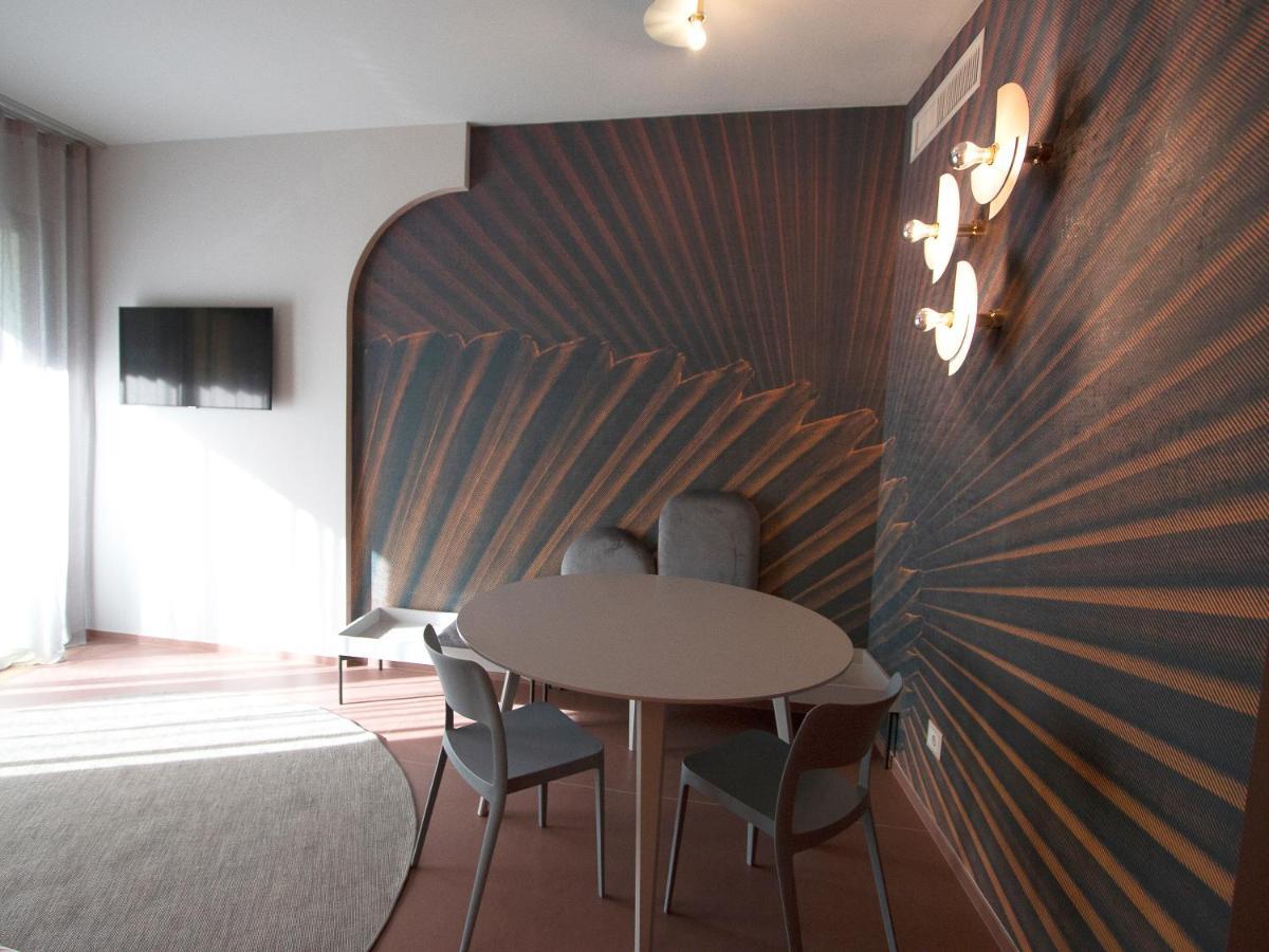 Demo Hotel Design Emotion Rimini Buitenkant foto